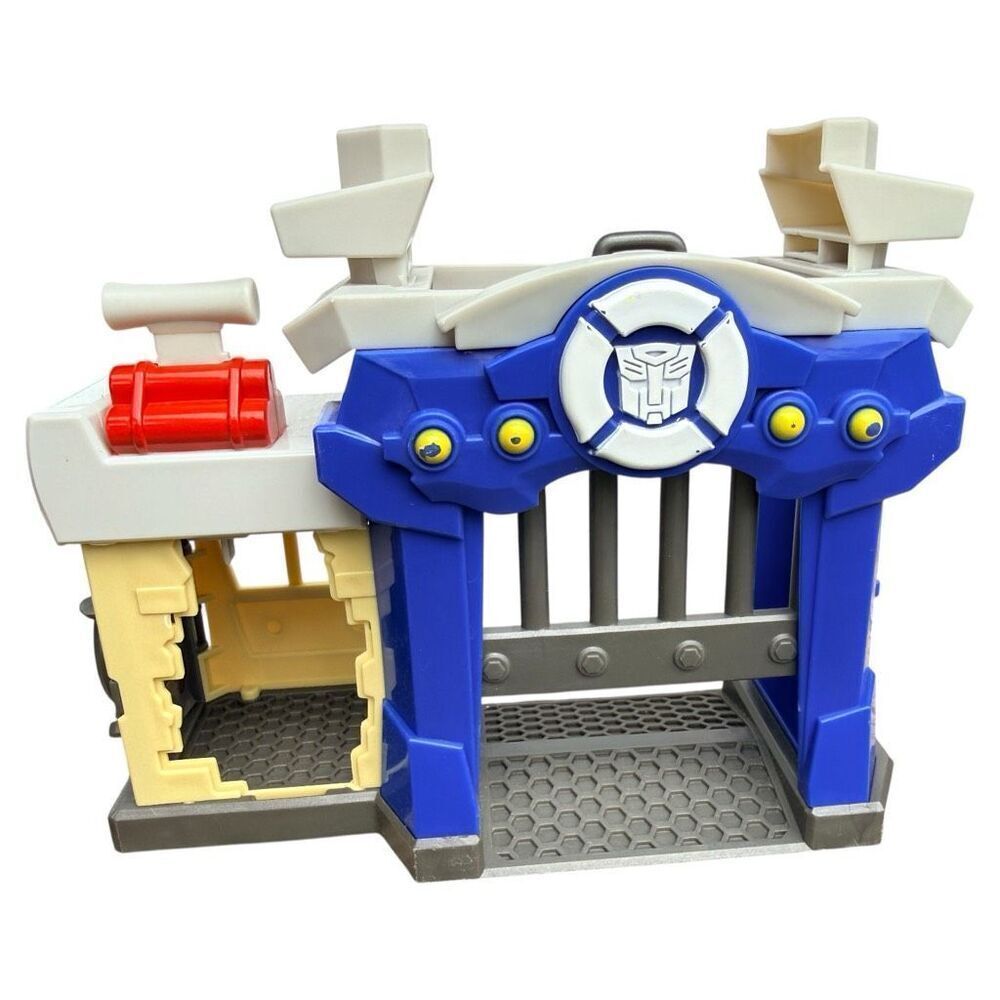 Transformers Griffin Rock Police Station 2015 Robot Rescue Bots